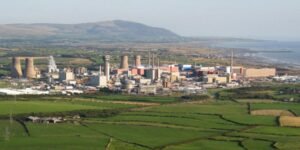 Image credit: Simon Ledingham, aerial view Sellafield, Cumbria, via WikiCommons.